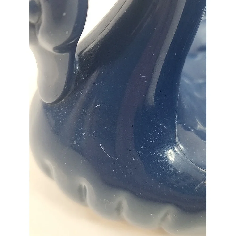 Vintage '94 Retro Acrylic Cobalt Blue Swan Shaped Soap Dish 5.5